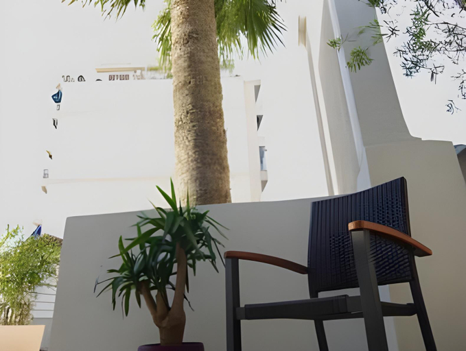 Others 5, Residence Gameau, Alpes-Maritimes
