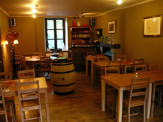 Food & Drinks 3, B&B Aux 10 Clefs, Luxembourg
