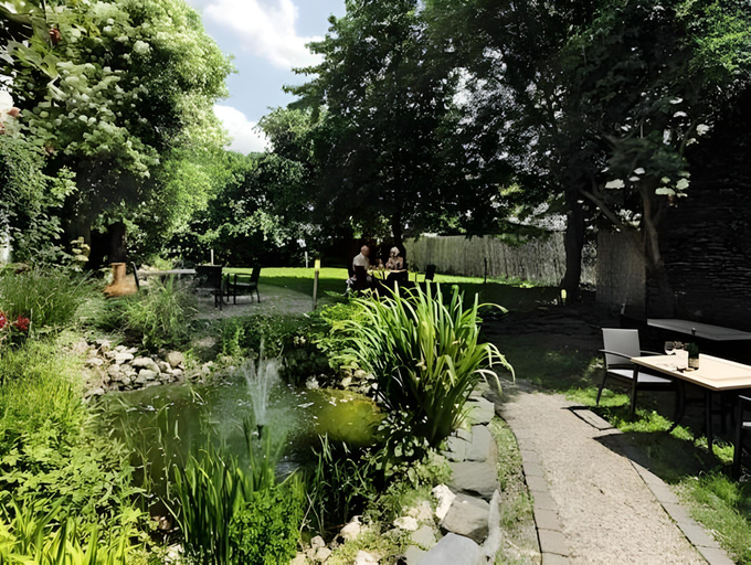 Exterior & Views 9