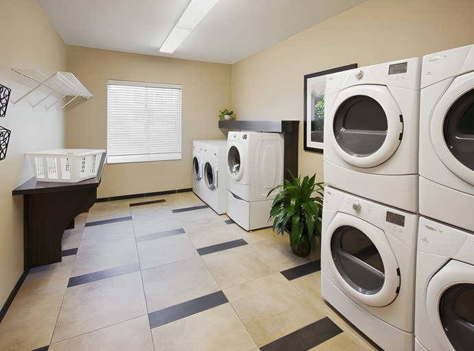 Bathroom 4, Candlewood Suites AUBURN, Lee