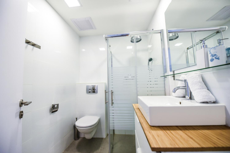 Shower 3, Holiday Apartment Alona