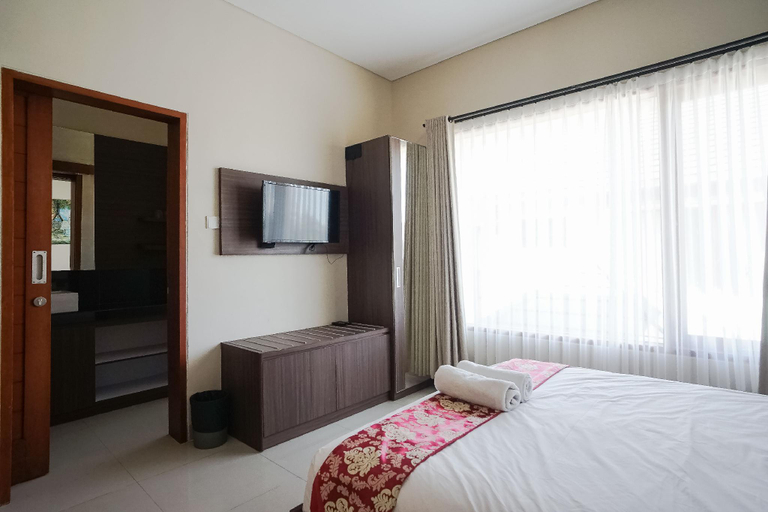 Bedroom 12