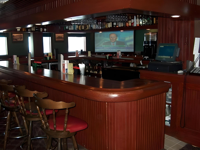 Others 2, Fred's Inn, Chenango