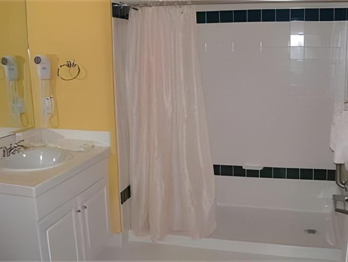 Bathroom 3, Royal Dunes, Beaufort