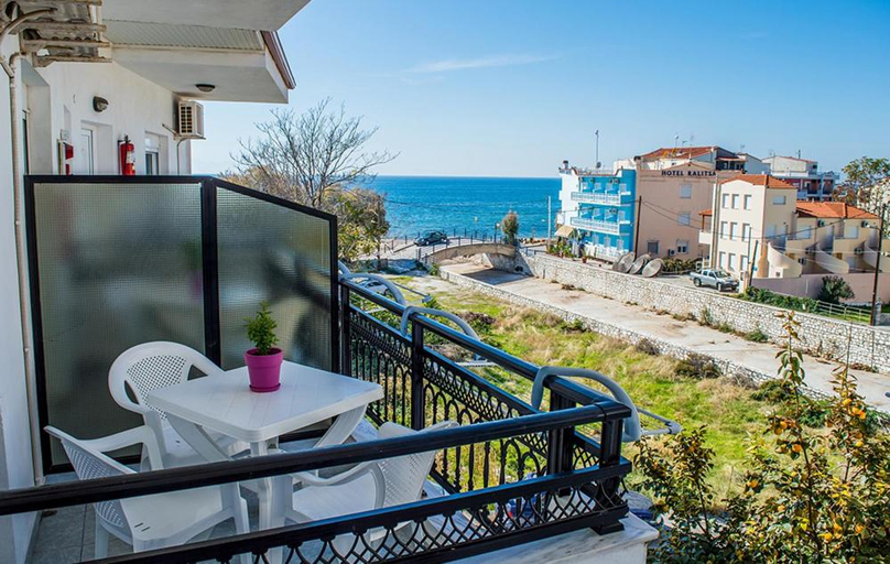 Others 4, Villa Chrissa, East Macedonia and Thrace