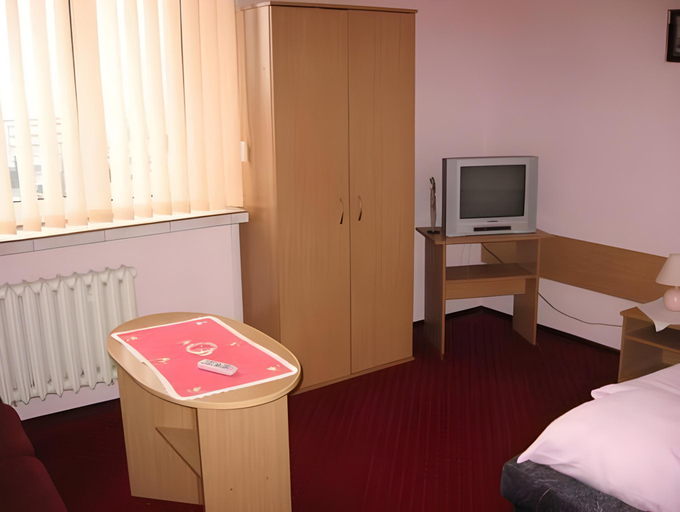 Bedroom 2, Confero, Nysa