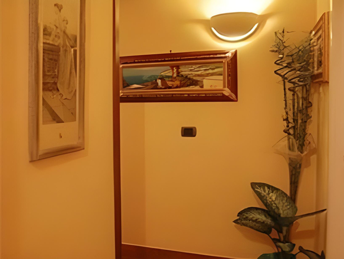 Others 4, B&B Conte Cavour, Napoli