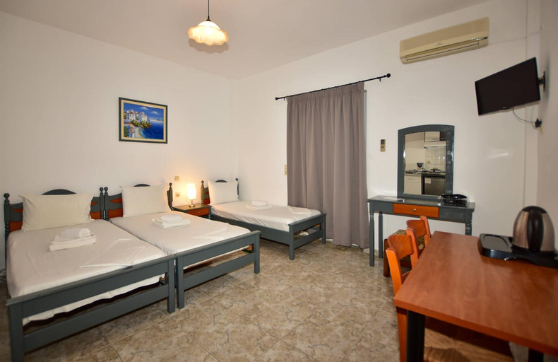 Others 4, KOYNTOYRA ROOMS, Crete