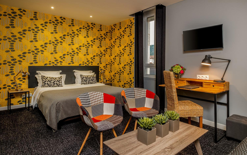 Bedroom 3, Nouvel Hotel & Appartements, Ain