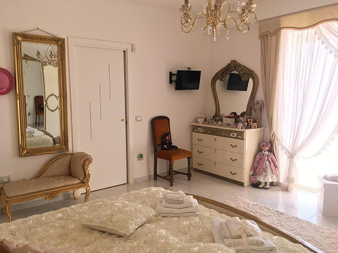 Others 5, Villa Armonia, Cosenza