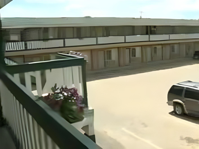 Others 3, Chateau Motel, Division No. 11