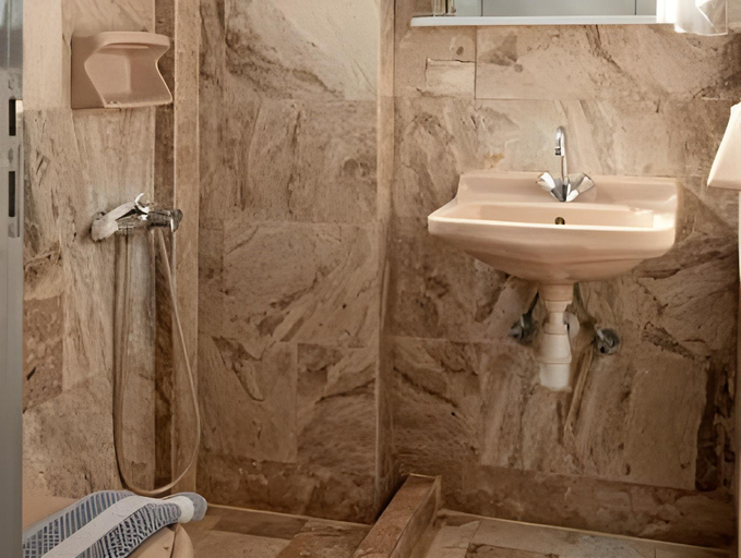 Bathroom 3, Vlachakis Hotel, Crete