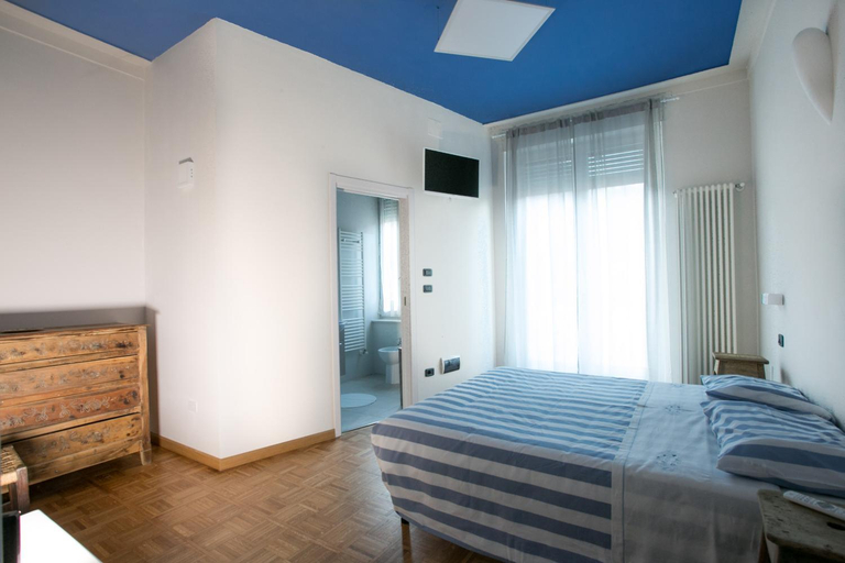 Others 2, Boulevard 900, Cuneo