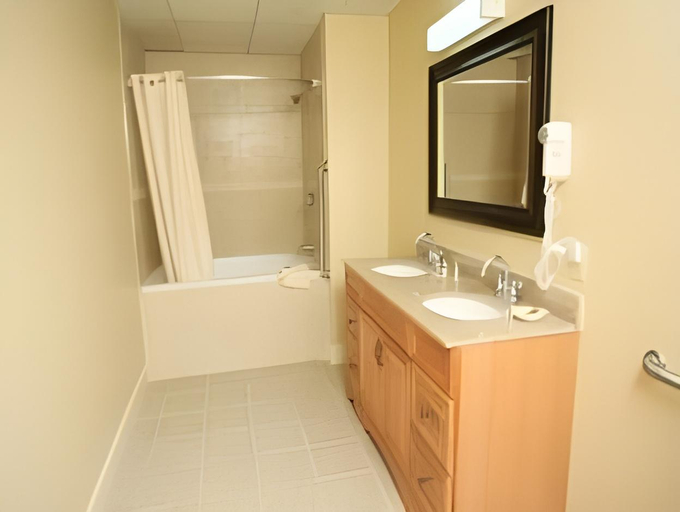 Bathroom 5, Pointe at Castle Hill Resort, Windsor