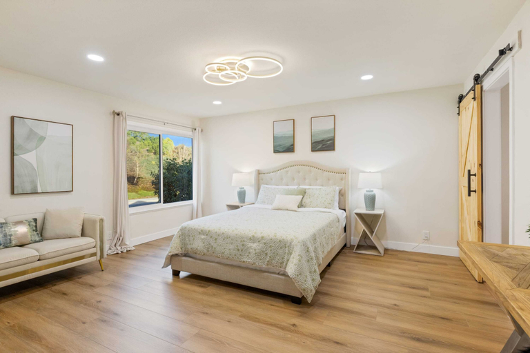 Bedroom 2, @ Marbella Lane - 4BR Cozy Home, Los Angeles