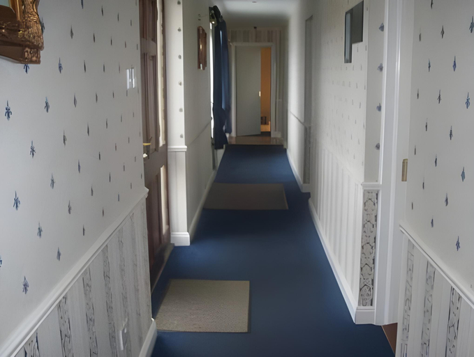 Others 5, Hillview House, Dublin