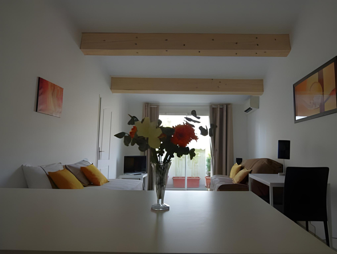Others 2, Residence Gameau, Alpes-Maritimes
