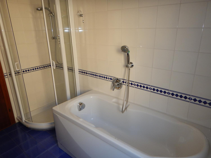 Others 5, Bed and Breakfast Relax, Trento