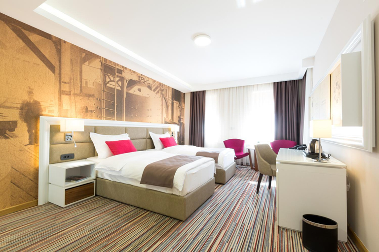 Bedroom 2, Hotel TESLA - Smart Stay Garni, Belgrade