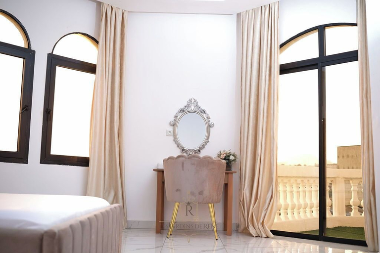 Bedroom 2, Les Jardins de René - London, Mfoundi