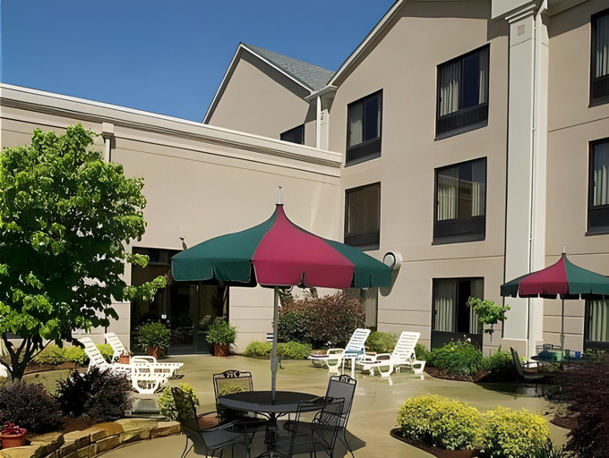 Exterior & Views 2, Spark by Hilton Paducah, McCracken