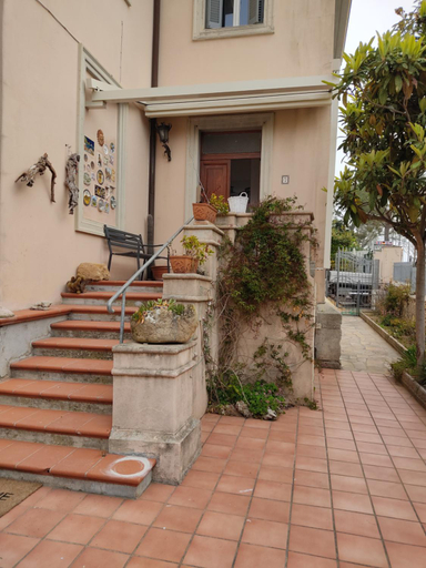 Others 4, Sottosanta, Ancona