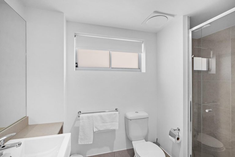 Bathroom, Waterline at Oceanside, Caloundra - Kawana