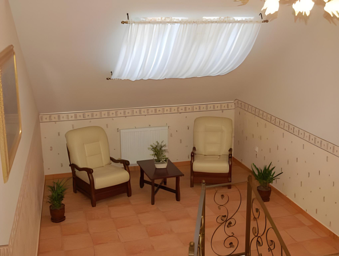 Others 3, Casa Veronica, Sanmartin