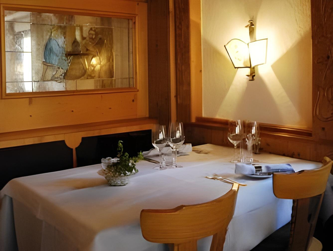 Food & Drinks 5, Spannort Family Home with Common Kitchen and Self Check-IN, Obwalden