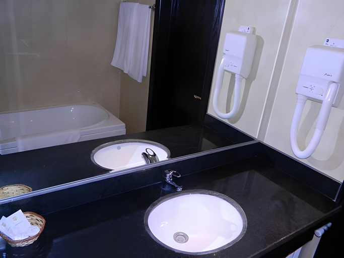 Bathroom 4, Hotel Ancor, Voluntari