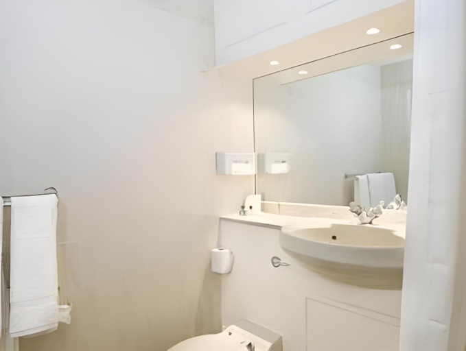 Bathroom 5, The Birch Hotel, West Sussex