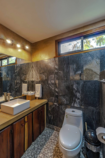 Bathroom 3, Surfside Apartments Mal Pais, Puntarenas
