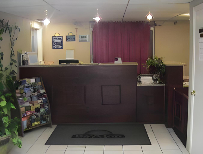 Public Area 2, Days Inn by Wyndham Okmulgee, Okmulgee