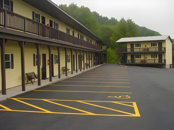 Others 1, Fred's Inn, Chenango