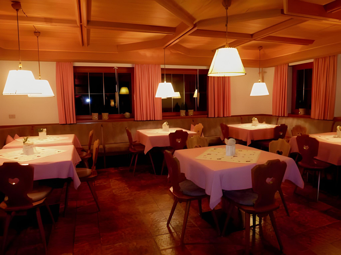 Food & Drinks 2, Raschotzhof, Bolzano