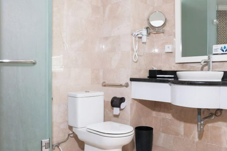 Bathroom 12