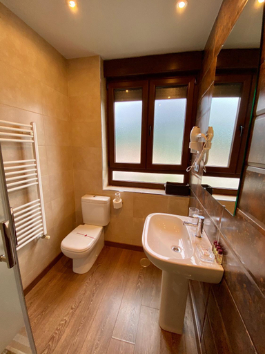 Bathroom 2, Hotel La Cuna del Sella, León