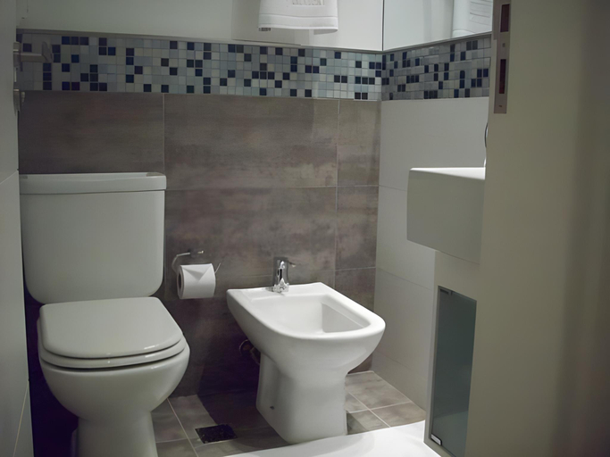 Bathroom 4, Arenas del Mar Apartments, n.a351