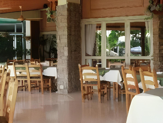 Food & Drinks 3, Sea Apartments, Larnaca