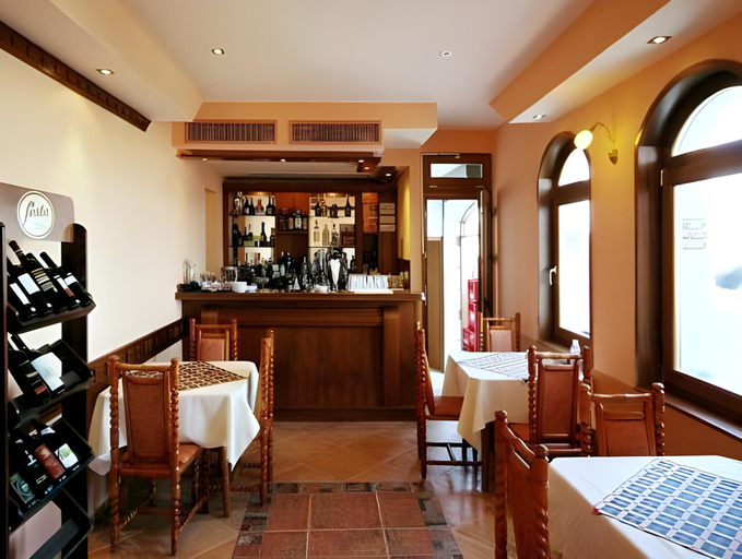 Food & Drinks 5, Family Hotel Saint Nikola FREE PARKING, Nesebar