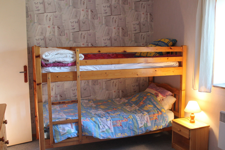 Bedroom 3, Gîte- La Ferme des Chataigniers, Calvados