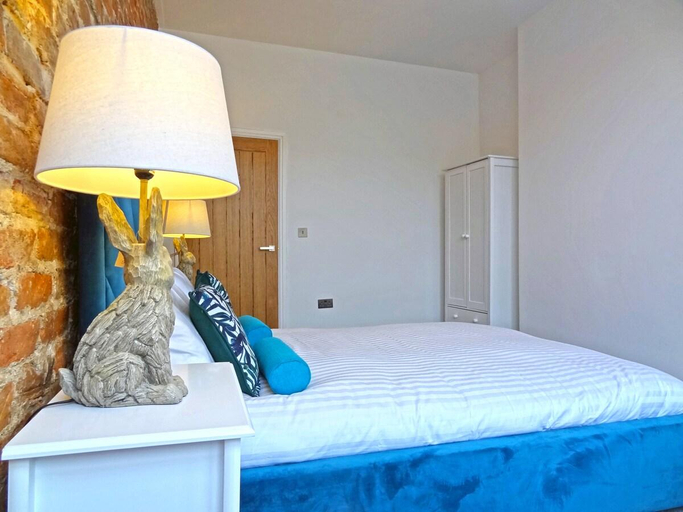 Others 2, Sea Coast Apartment by Seaside Llandudno, Conwy