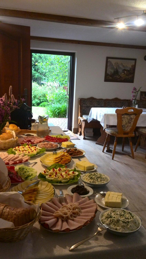 Food & Drinks, Pokoje Goscinne - Za Borem, Nowy Targ