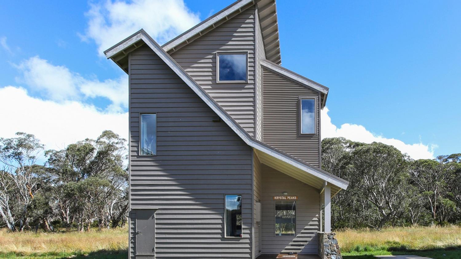 Exterior 5