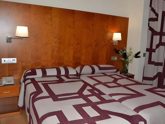 Others 3, Hotel Jarama, Zamora
