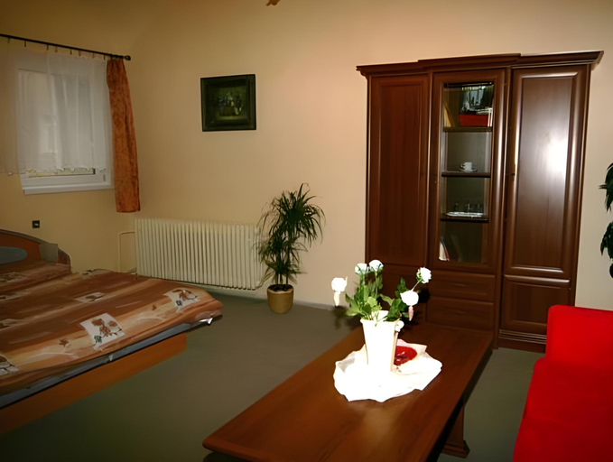 Others 4, Penzion Grand, Košice I