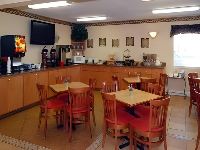 Food & Drinks 5, Quality Inn at Fort Gordon, Columbia