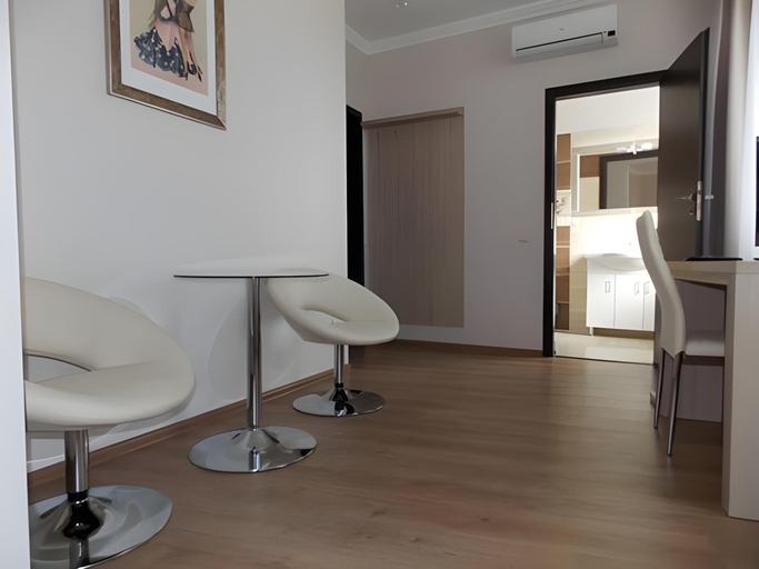 Bedroom 3, Hotel Merkuriy, L'vivs'ka
