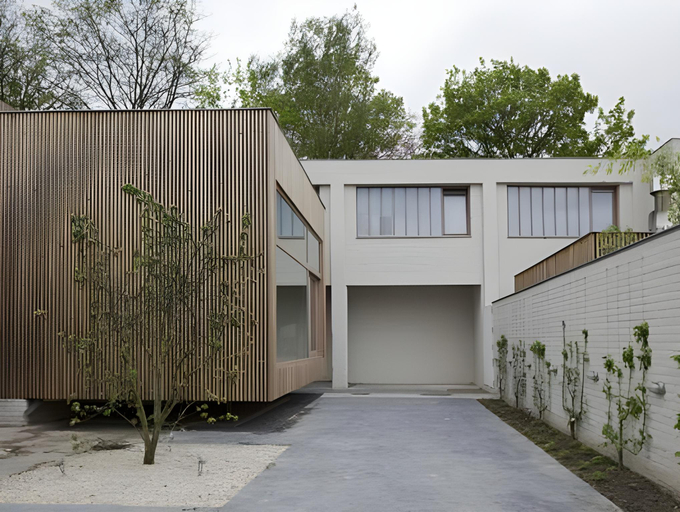 Exterior & Views