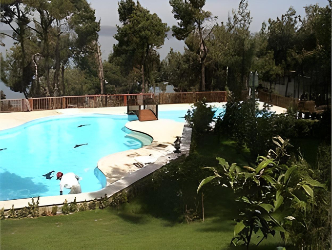Others 4, Tusan Hotel, Merkez